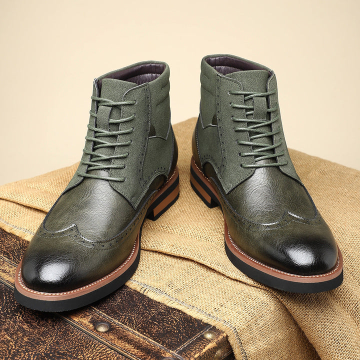 Chaussures brogue wingtip pour homme, parfaites avec un costume ou une tenue décontractée chic.