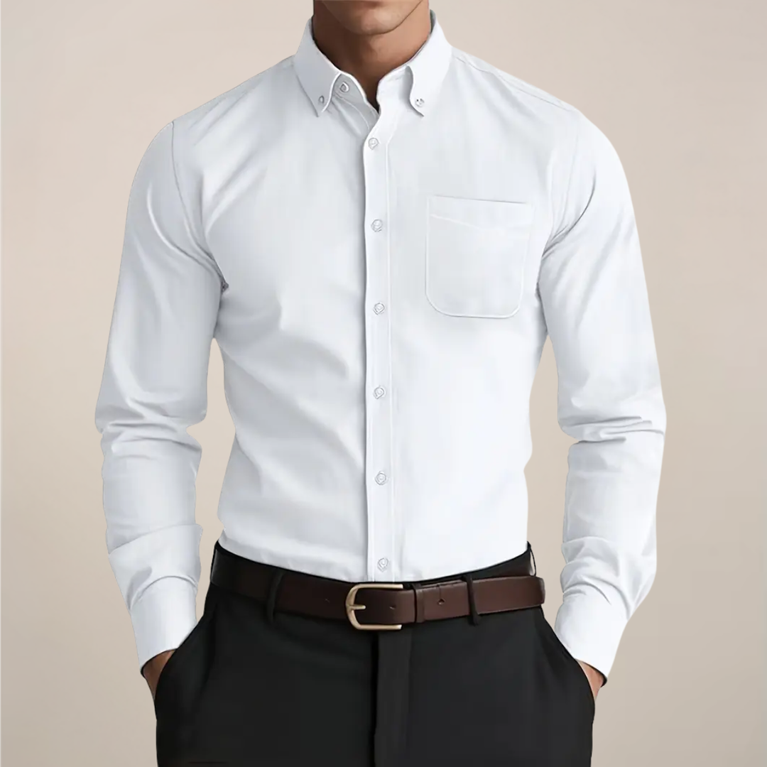 Chemise homme unie à manches longues, col boutonné, idéale pour un look élégant et décontracté. Style polyvalent.