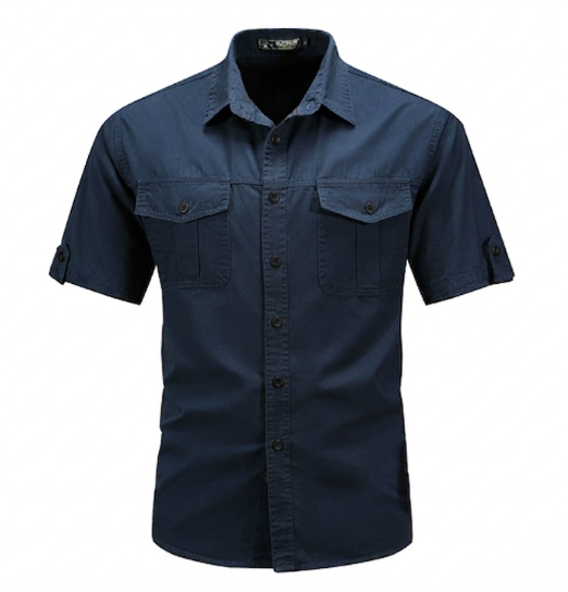 Look homme casual avec chemise cargo à manches courtes. Tissu léger et confortable, idéale pour printemps et été.
