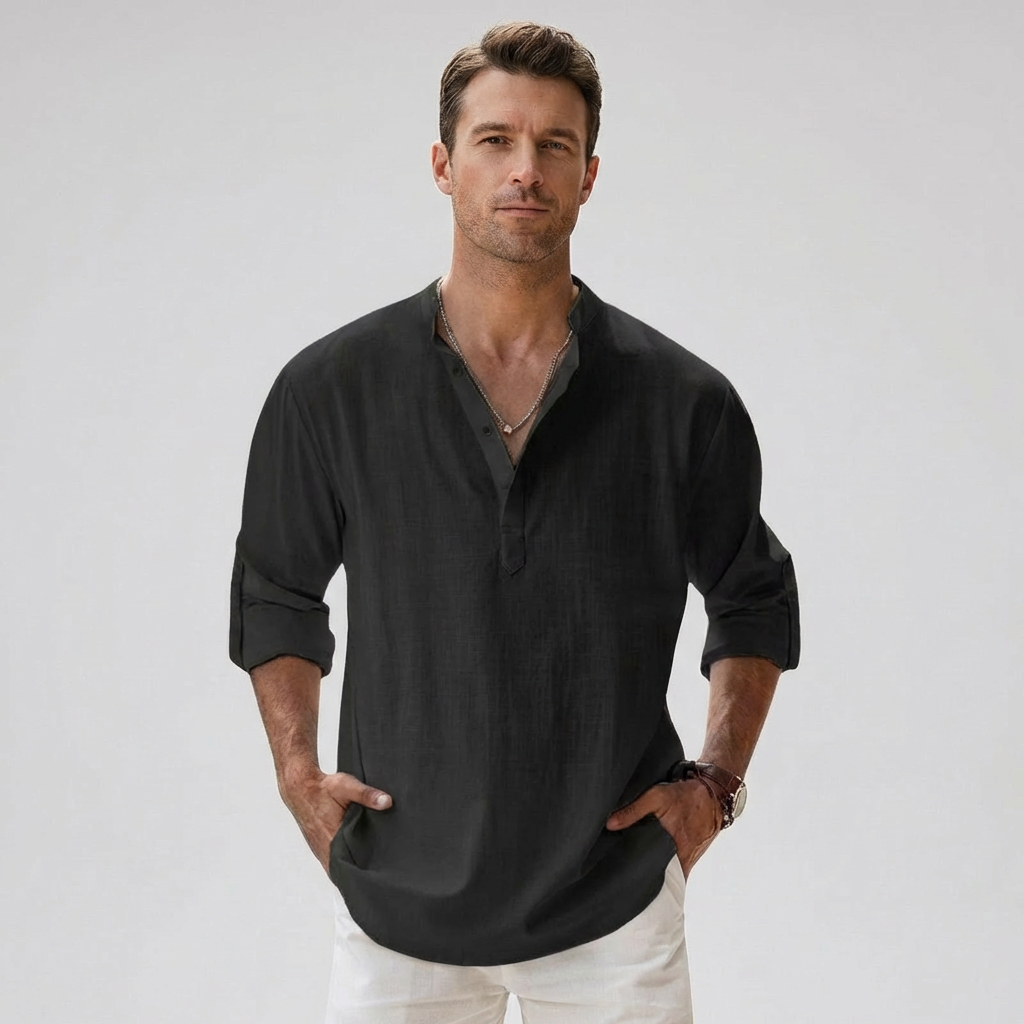Chemise Henley homme élégante à col boutonné, manches courtes. Vêtement décontracté pour un style moderne.