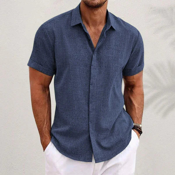 Vêtements homme: chemise d'été à manches courtes, confortable et polyvalente, parfaite pour un look élégant et décontracté.