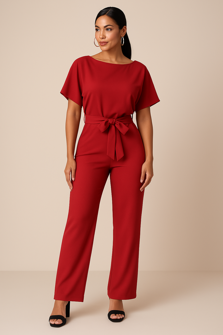 Tenue de soirée chic: combinaison pantalon femme fluide, élégante et ceinturée, pour un confort optimal.