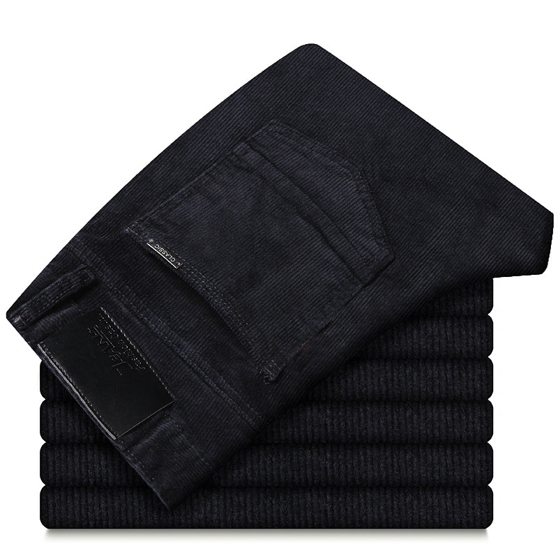 Garde-robe essentielle : pantalon homme slim fit, élégant, confortable et style moderne.