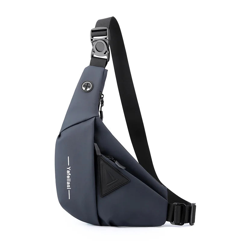 Détail d'un sac crossbody homme, fermetures éclair robustes, compact et léger.