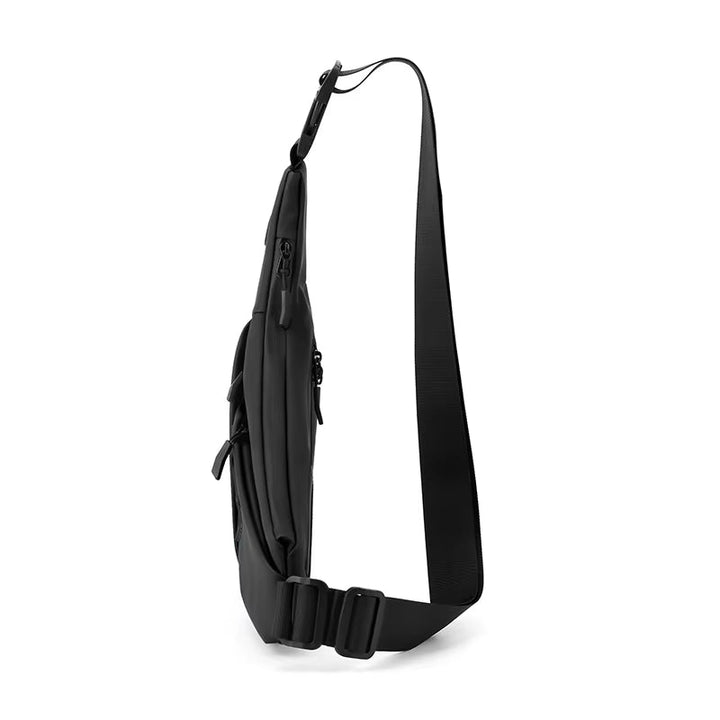 Sac crossbody homme moderne, tissu résistant, pratique et léger.