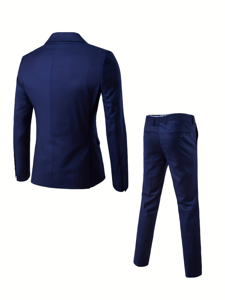 Costume homme slim fit moderne, prêt à être accessoirisé pour une élégance masculine.