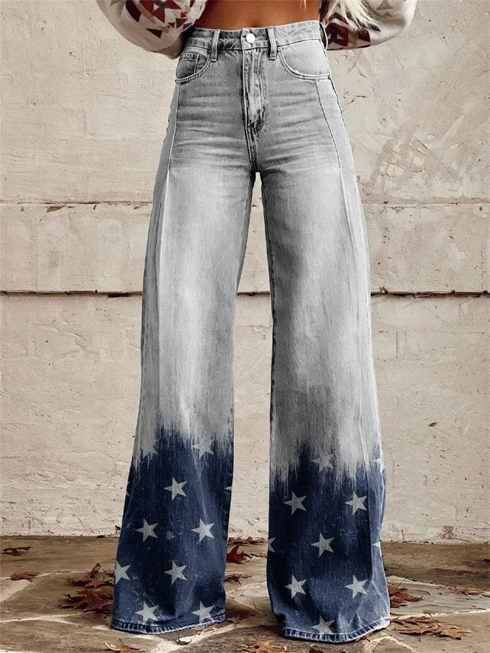 Pantalon pour femme taille haute, coupe large et fluide avec étoiles. Idéal pour un style élégant ou décontracté tendance.