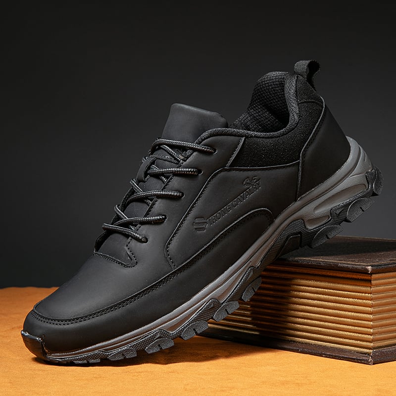 Système de fermeture pratique des chaussures orthopédiques Darion, pour un ajustement ergonomique parfait.