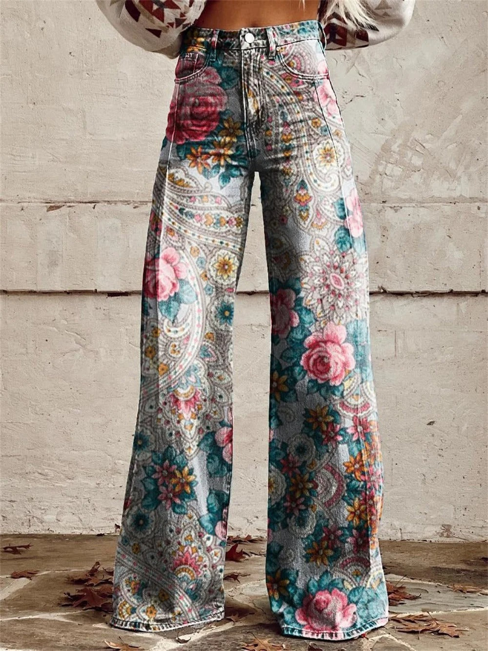 Pantalon large femme vintage à jambes fleuries, taille haute élégante, confortable pour la mode printemps-été décontractée.