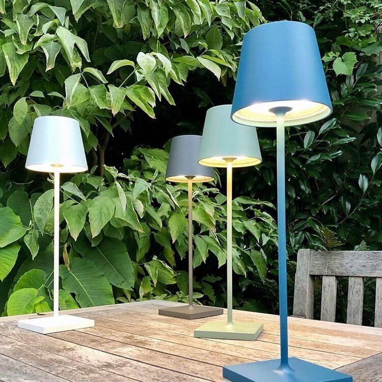 Éclairage sans fil LED, lampe de table décorative, étanche, rechargeable, idéale pour toute pièce ou jardin.