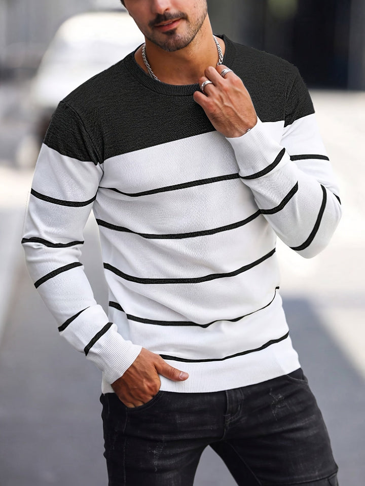 Pull d'hiver rayé pour homme, confort moderne. Parfait pour un look chic et décontracté en toute saison.