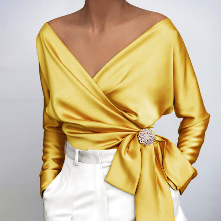 Chemisier femme Davina élégant et chic, parfait pour toute occasion. Haut féminin tendance et polyvalent.