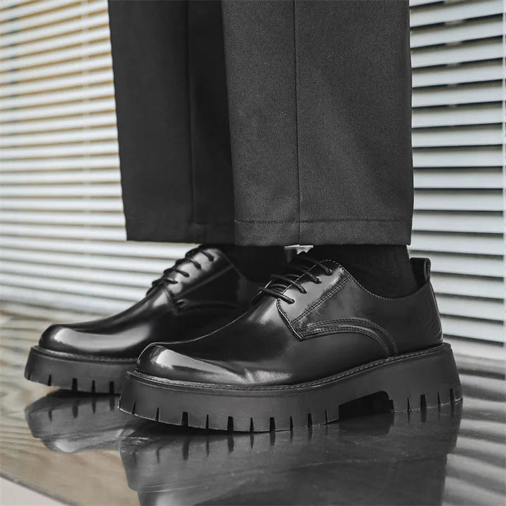 Sneakers élégantes pour hommes, conçues pour un confort optimal et un style urbain sophistiqué.