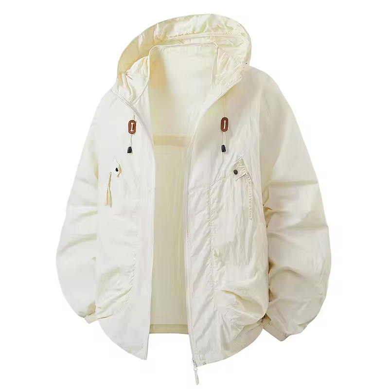 Veste à capuche technique pour la randonnée, alliant confort, style et durabilité.