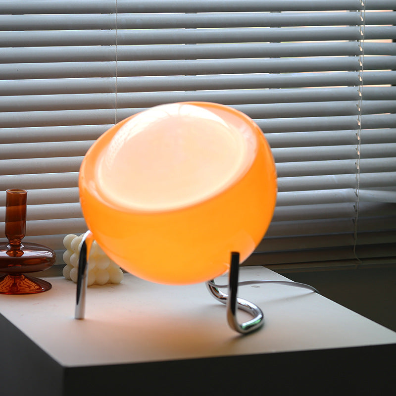 Lampe de table en verre, éclairage design scandinave pour chambre ou salon.