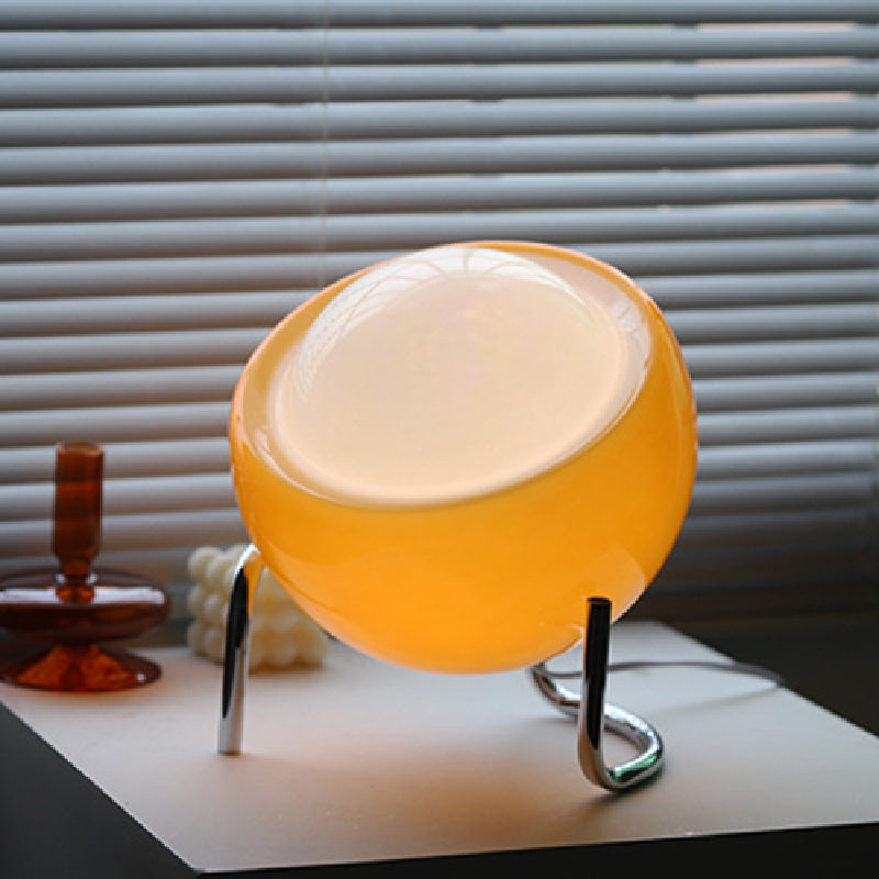 Lampe de table scandinave en verre, design rétro élégant pour salon.