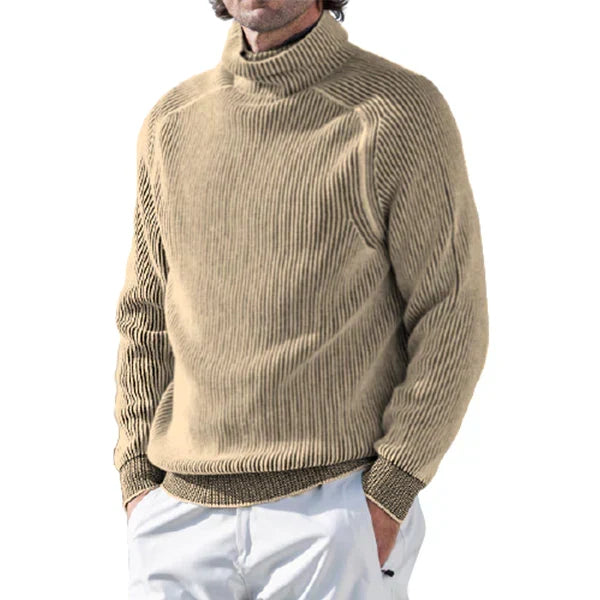 Pull homme tricoté à col roulé, texture douce et chaude, essentiel pour un look élégant en saison froide.
