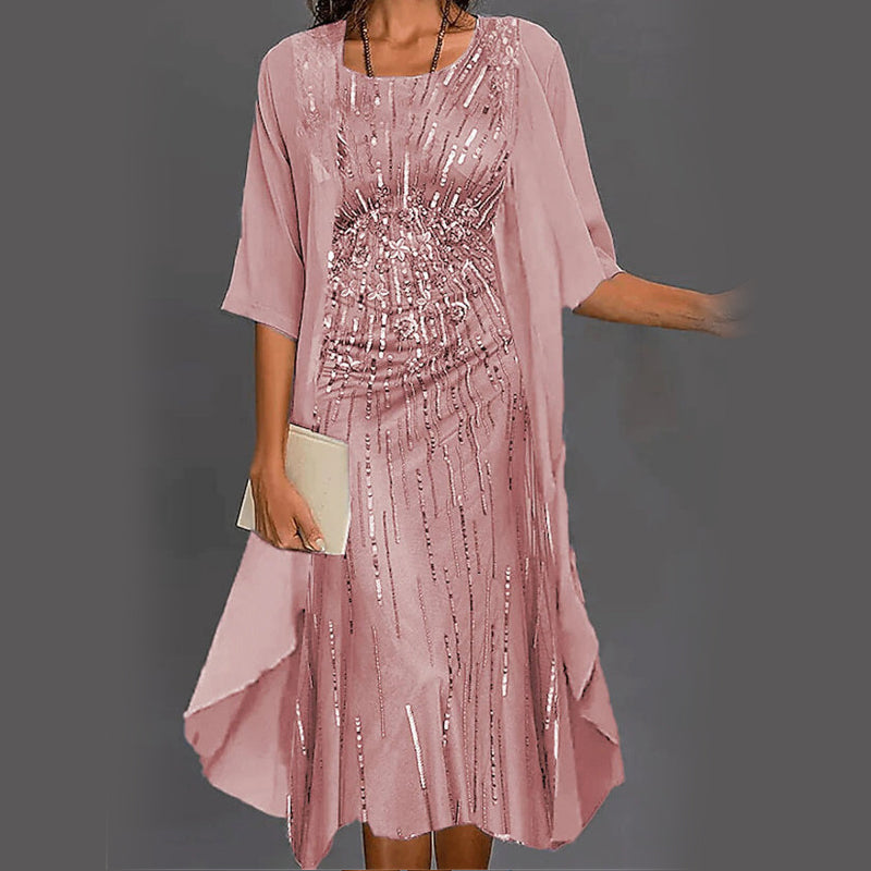 Superbe robe fleurie midi femme, élégante et estivale, mode féminine décontractée et raffinée.
