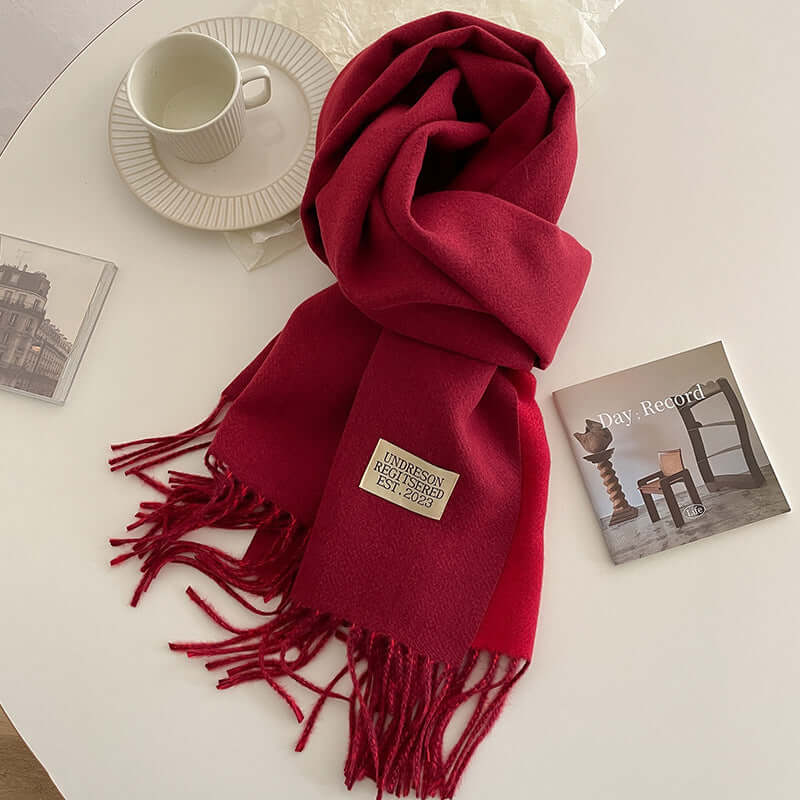 Superbe écharpe femme réversible, alliant douceur et élégance. Accessoire de mode essentiel pour affronter l'hiver.