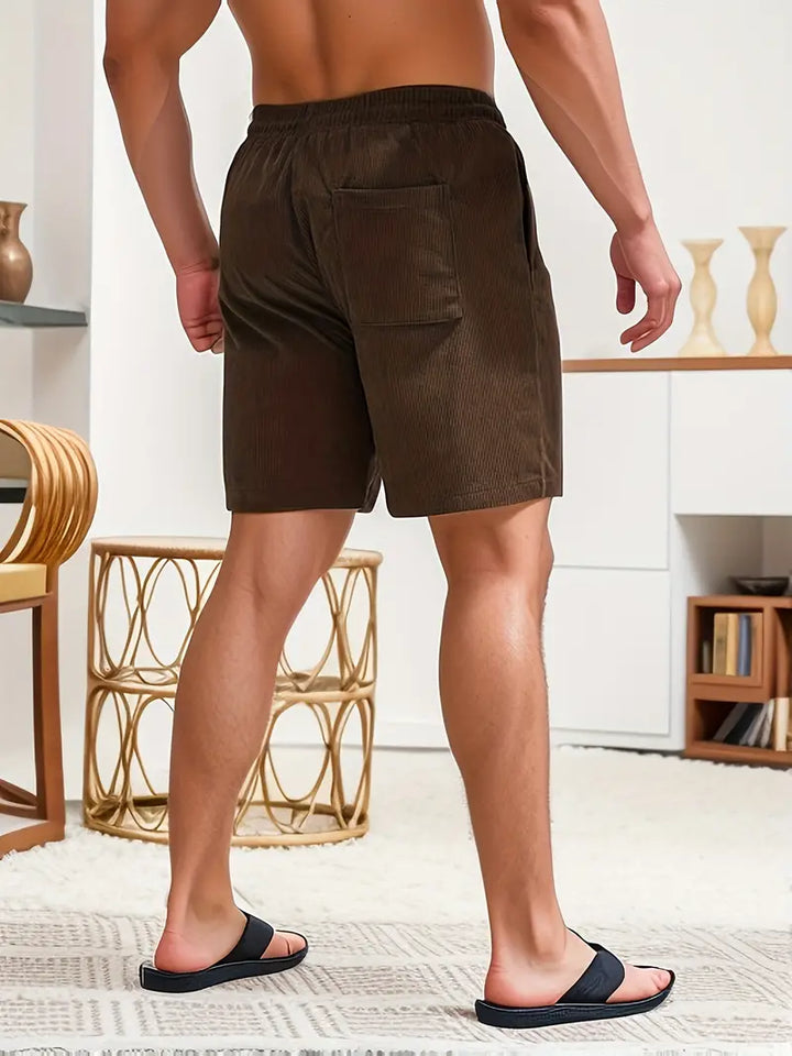 Short de bain homme classique, séchage rapide pour un confort prolongé.