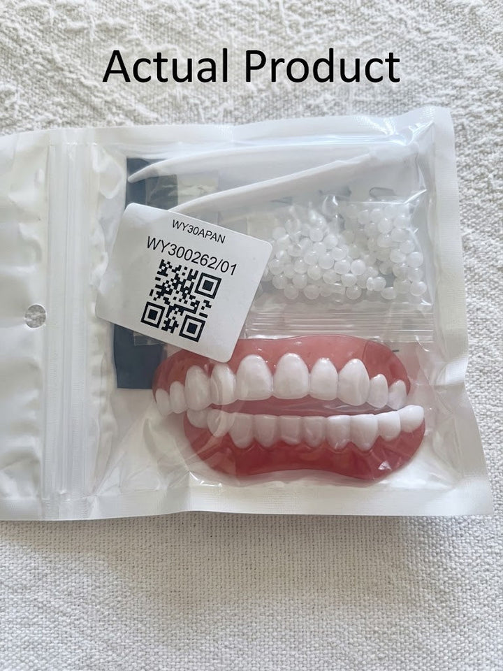 Gros plan sur la doublure en silicone SmileGuard pour prothèses dentaires, montrant sa texture douce et flexible.