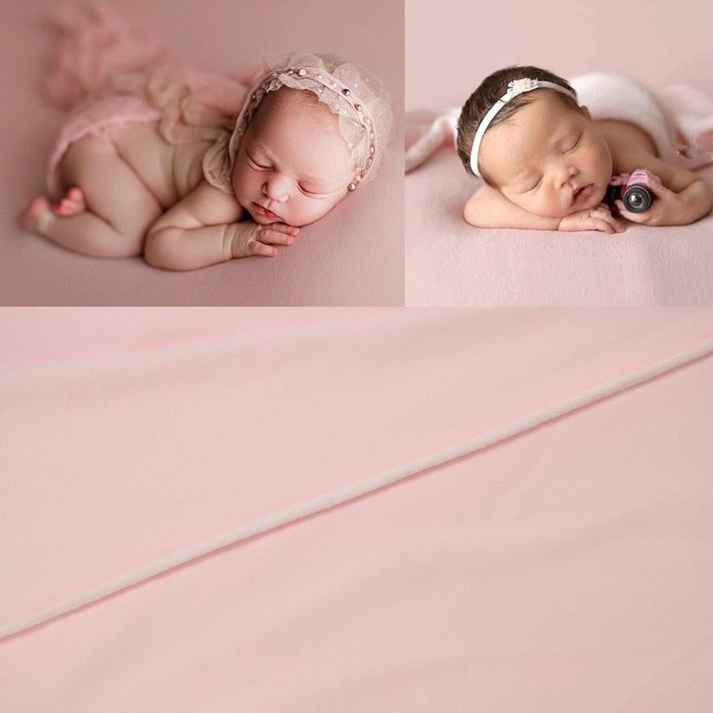 Sublimez vos photos de bébés avec notre ensemble mousseline et toile de fond.