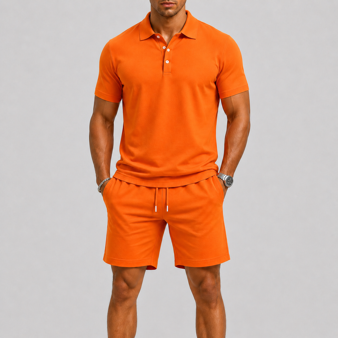 Ensemble polo et short homme, léger et confortable, idéal pour l'été décontracté ou les vacances.