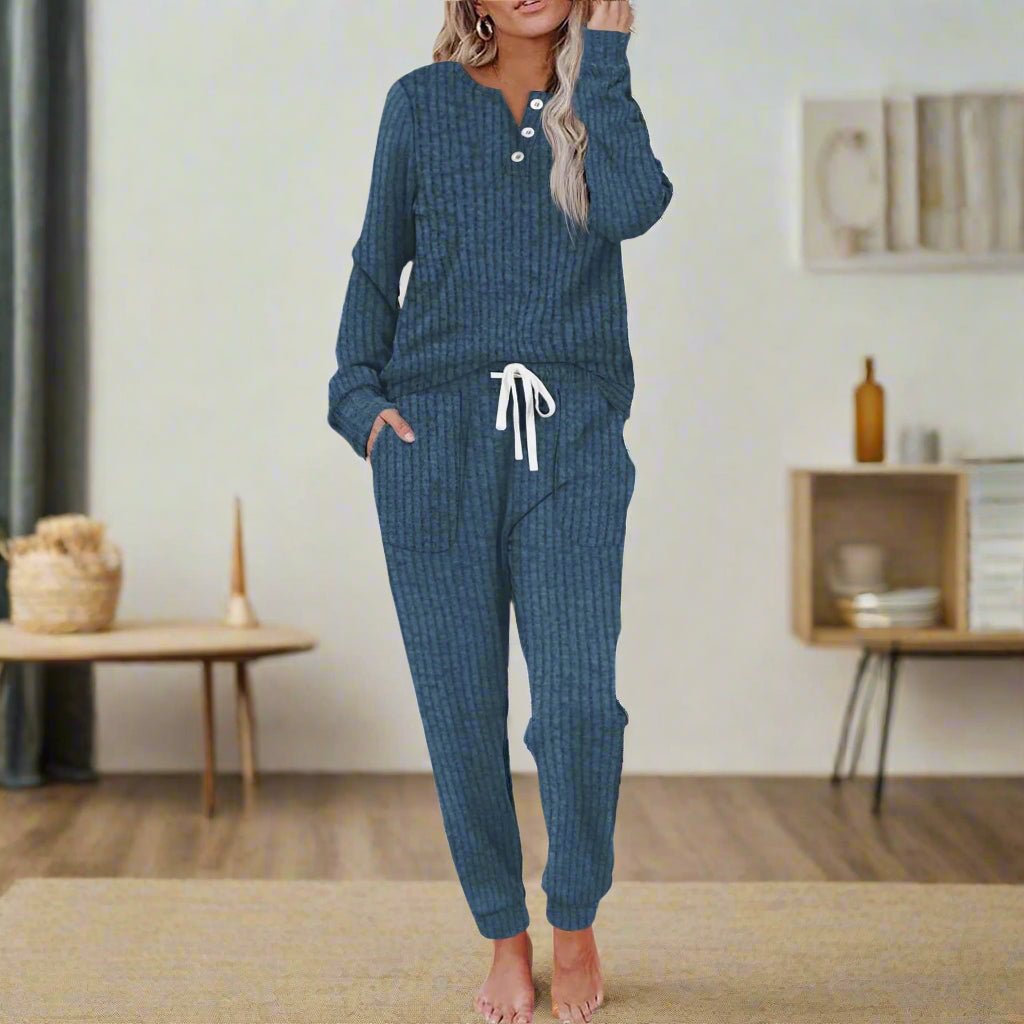 Pyjama femme grande taille, doux et confortable, pour des nuits de détente absolue. Vêtement de nuit.