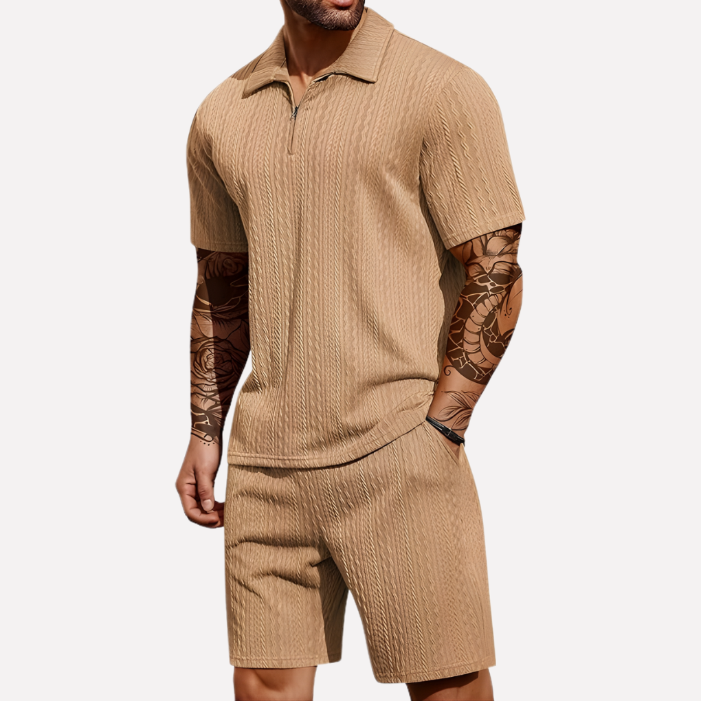 Polo homme 1/4 zip et short, ensemble décontracté texturé, parfait pour le confort estival et la mode masculine.