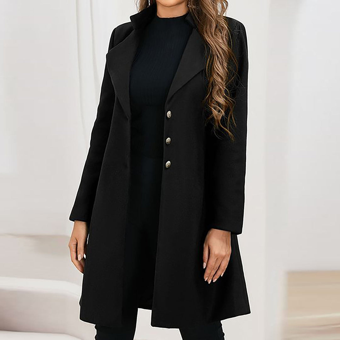 Manteau femme, design chic et élégant, chaleur hivernale. Idéal pour une mode confortable et raffinée.