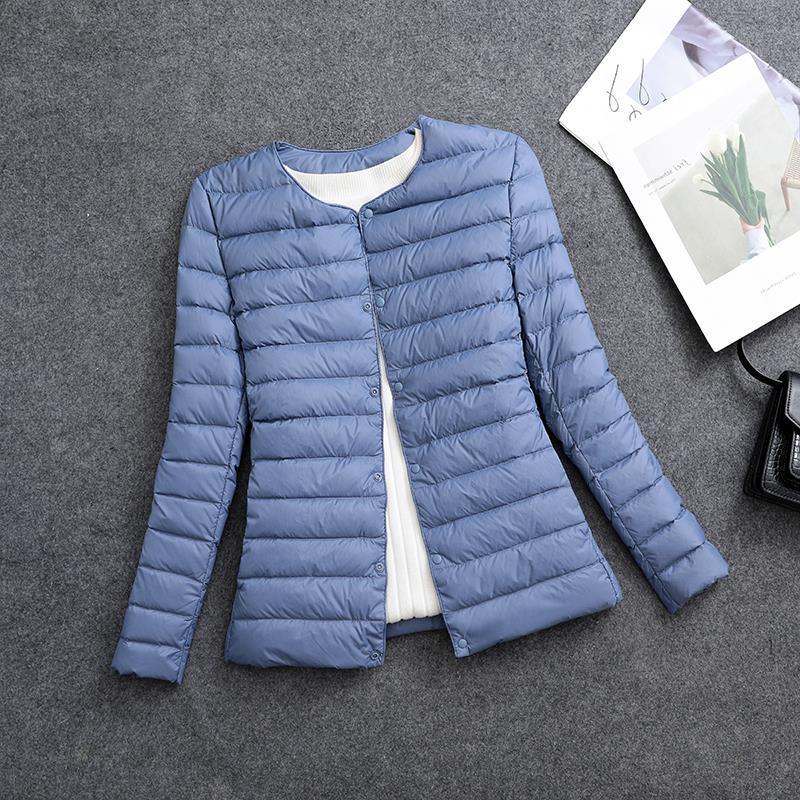 Doudoune légère femme, chaude et confortable. Veste isolante décontractée élégante pour l'hiver.