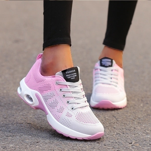 Chaussures de marche femme casual, plateforme tendance, alliant confort et mode pour usage quotidien.