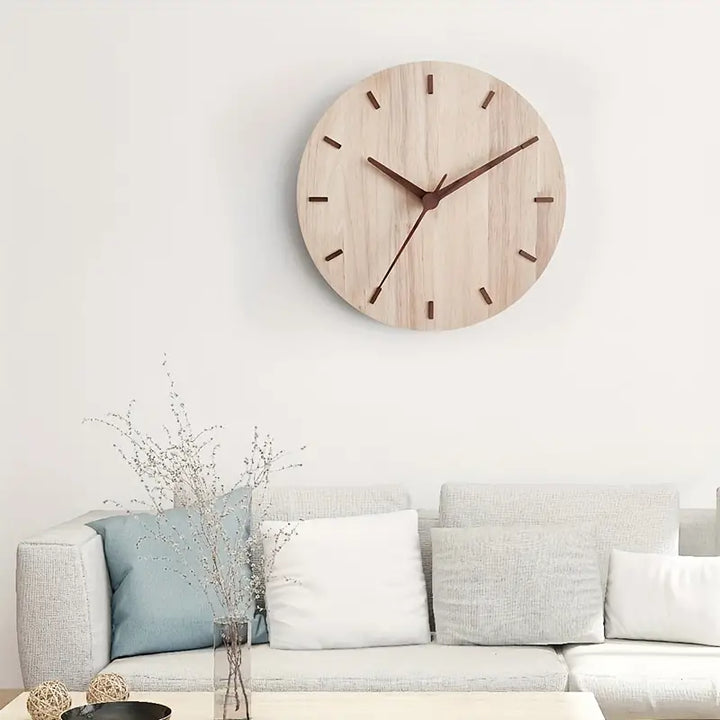 Horloge murale en noyer élégante, design moderne. Parfaite pour la décoration intérieure de votre maison.