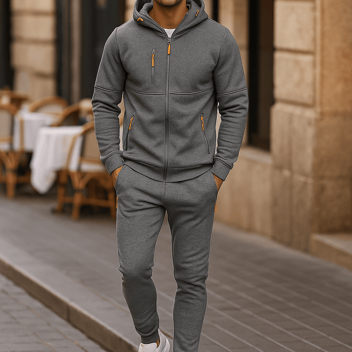 Vêtement technique homme: ensemble à capuche dynamique, confortable et stylé pour un look sportif urbain actuel.