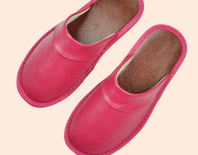 Chaussons de détente pour hommes, conçus pour le confort quotidien et la douceur intérieure.