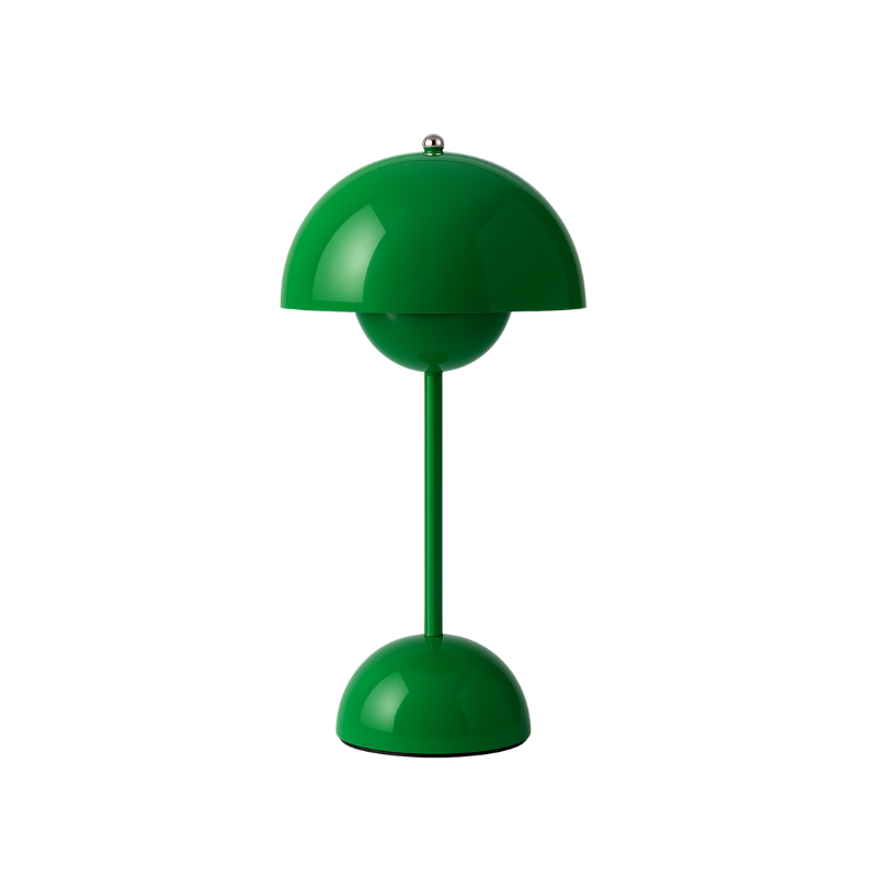 Lampe de table LED portable couleur cuivre, design scandinave, intensité réglable et chic.
