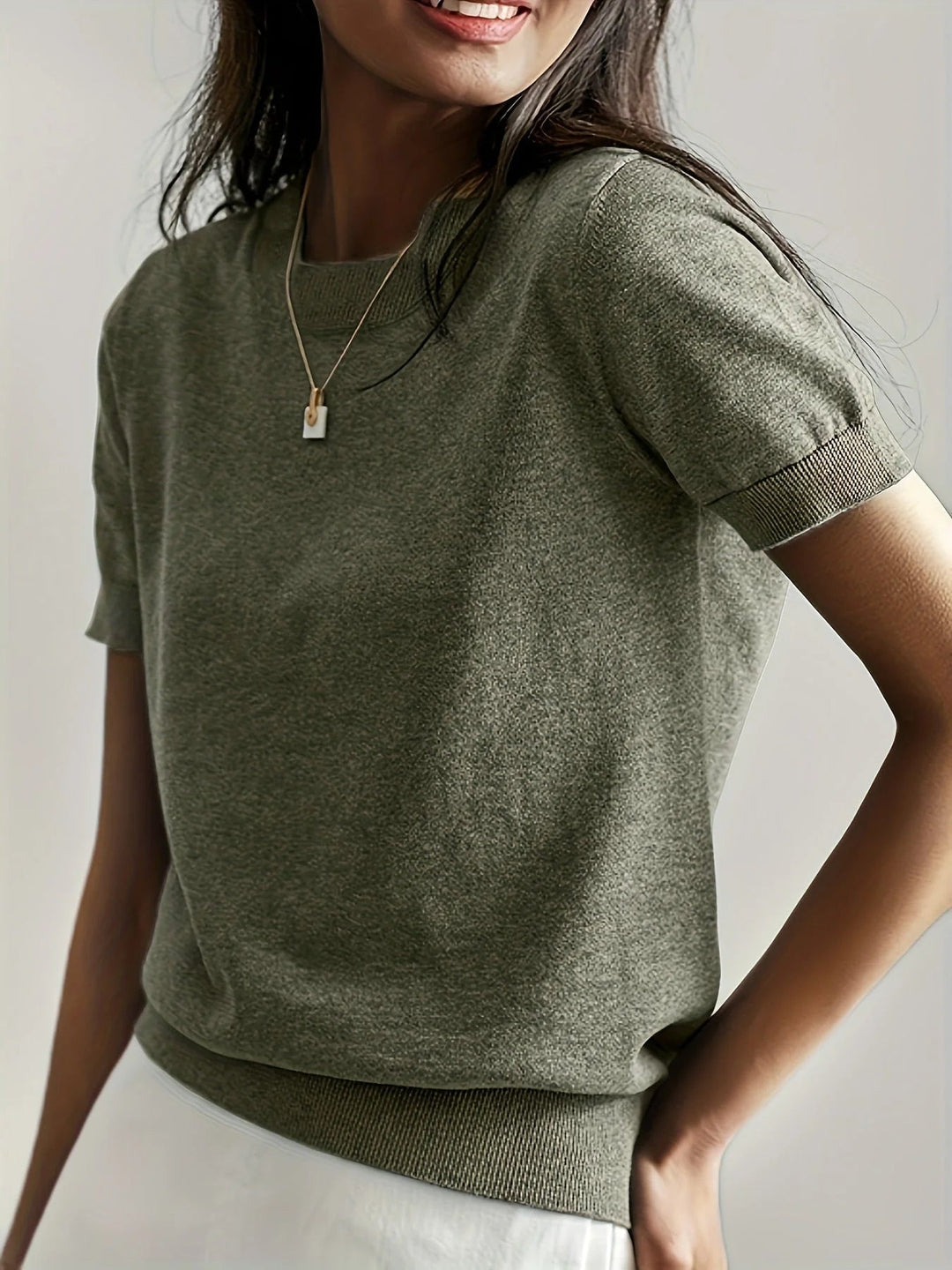 Pull décontracté et confortable pour femme, manches courtes, parfait pour le printemps et l'été.