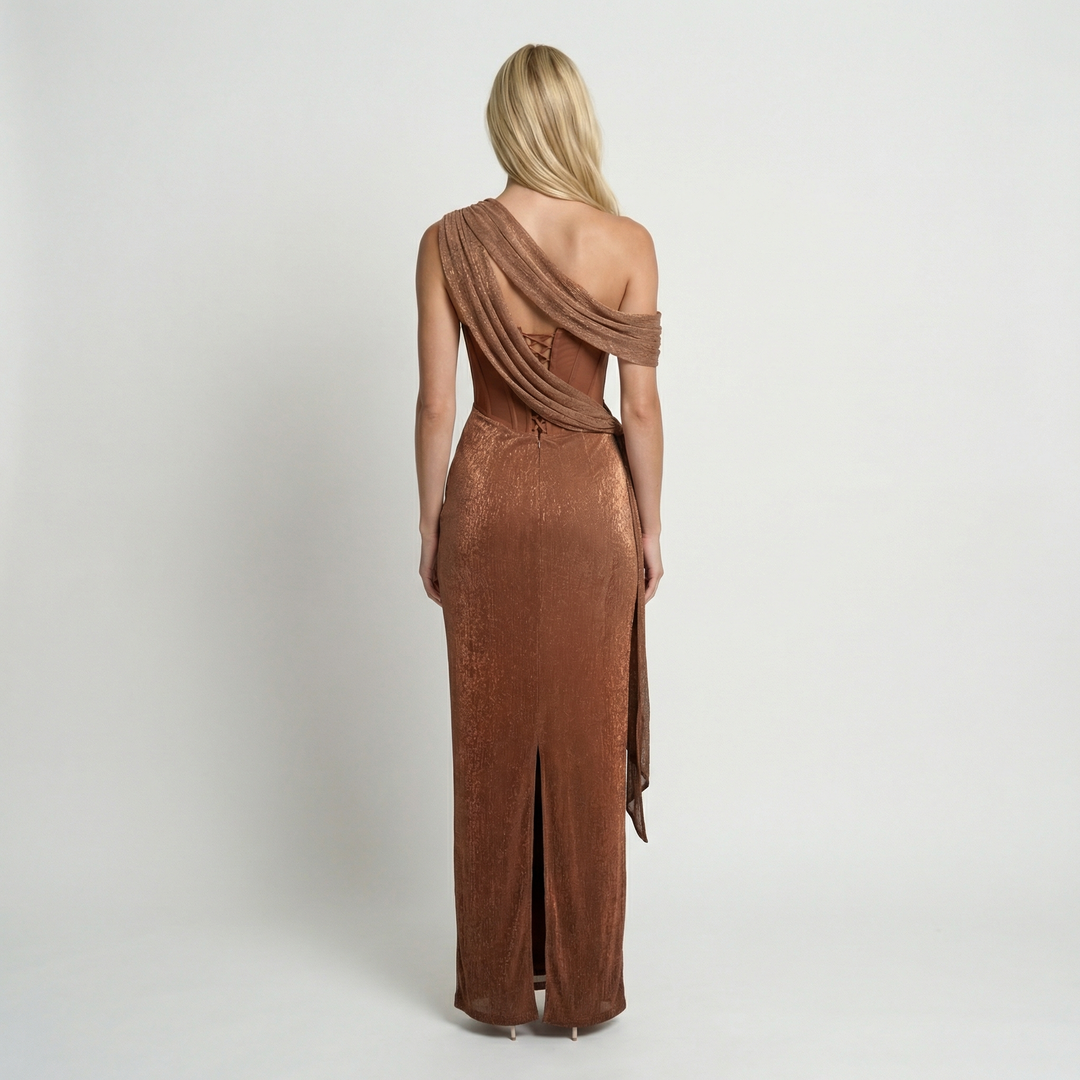 Robe de cérémonie verte satinée moulante pour femme, une épaule, longue et élégante pour mariage.