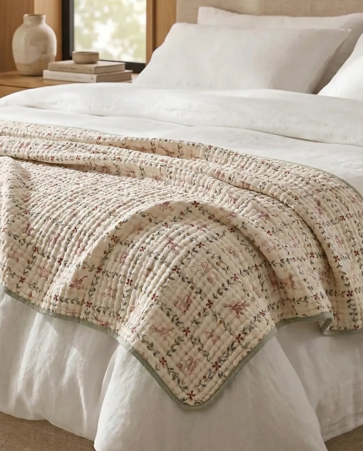 Plaid en mousseline de coton, léger, doux et respirant, un incontournable pour la maison.