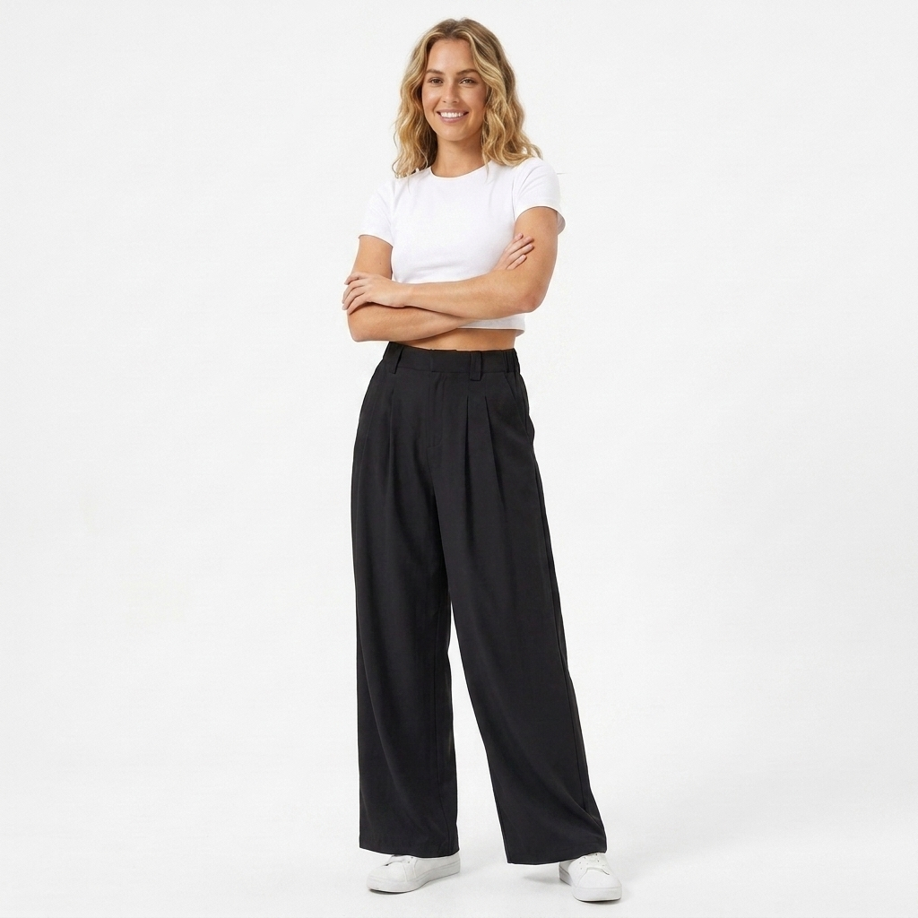 Pantalon plissé taille haute femme, jambe large confortable. Idéal pour un style chic décontracté en kaki.
