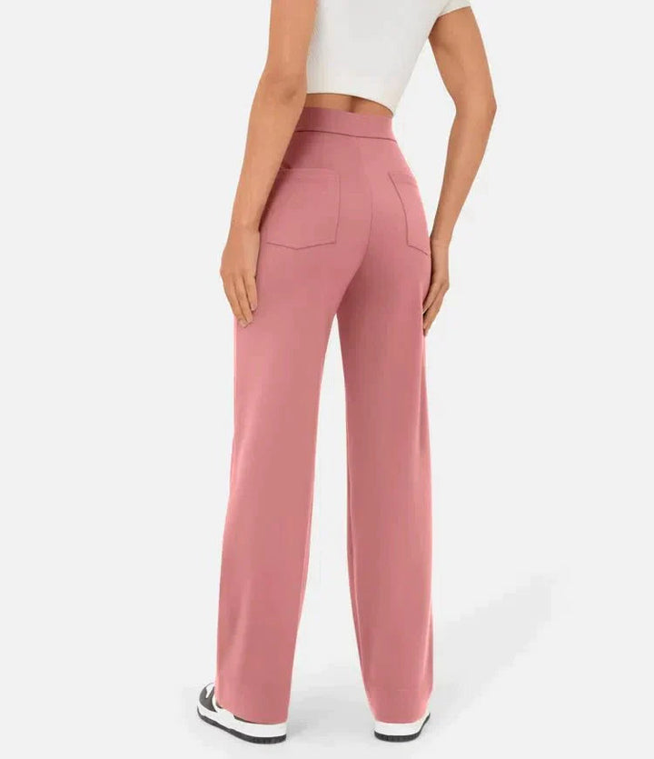 Découvrez le pantalon femme taille haute Isabeau : extensible, respirant, confort et style assurés.
