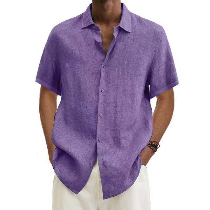 Chemise homme élégante et décontractée, manches courtes. Essentiel mode masculine pour look confortable.