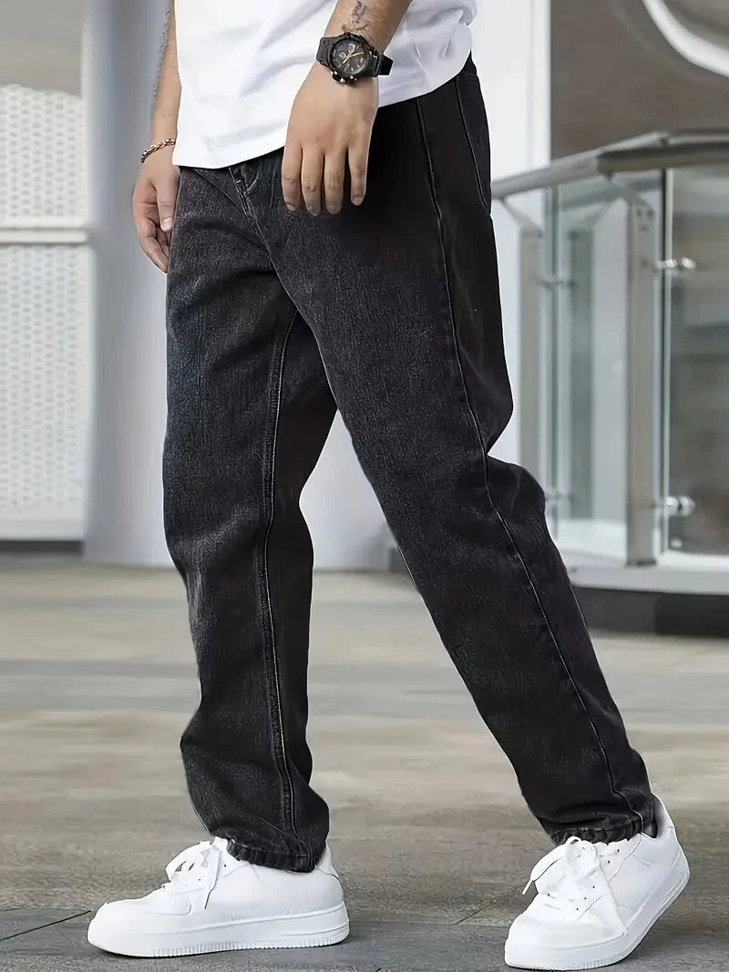 Pantalon jean homme délavé à coupe droite classique, mode et intemporel pour toutes occasions.