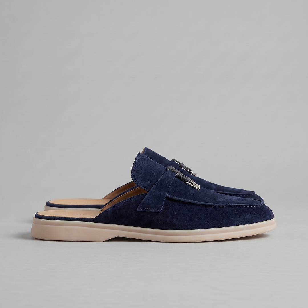 Loafers homme élégants, dos ouvert, boucle métal. Chaussures plates parfaites pour l'été.