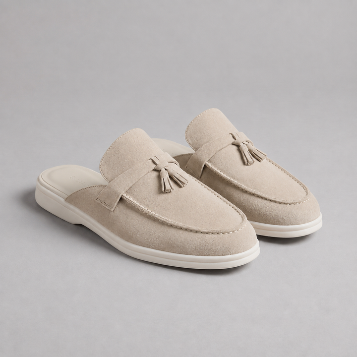 Confortables mules loafers homme à dos ouvert, avec boucle métallique. Chaussures plates d'été.