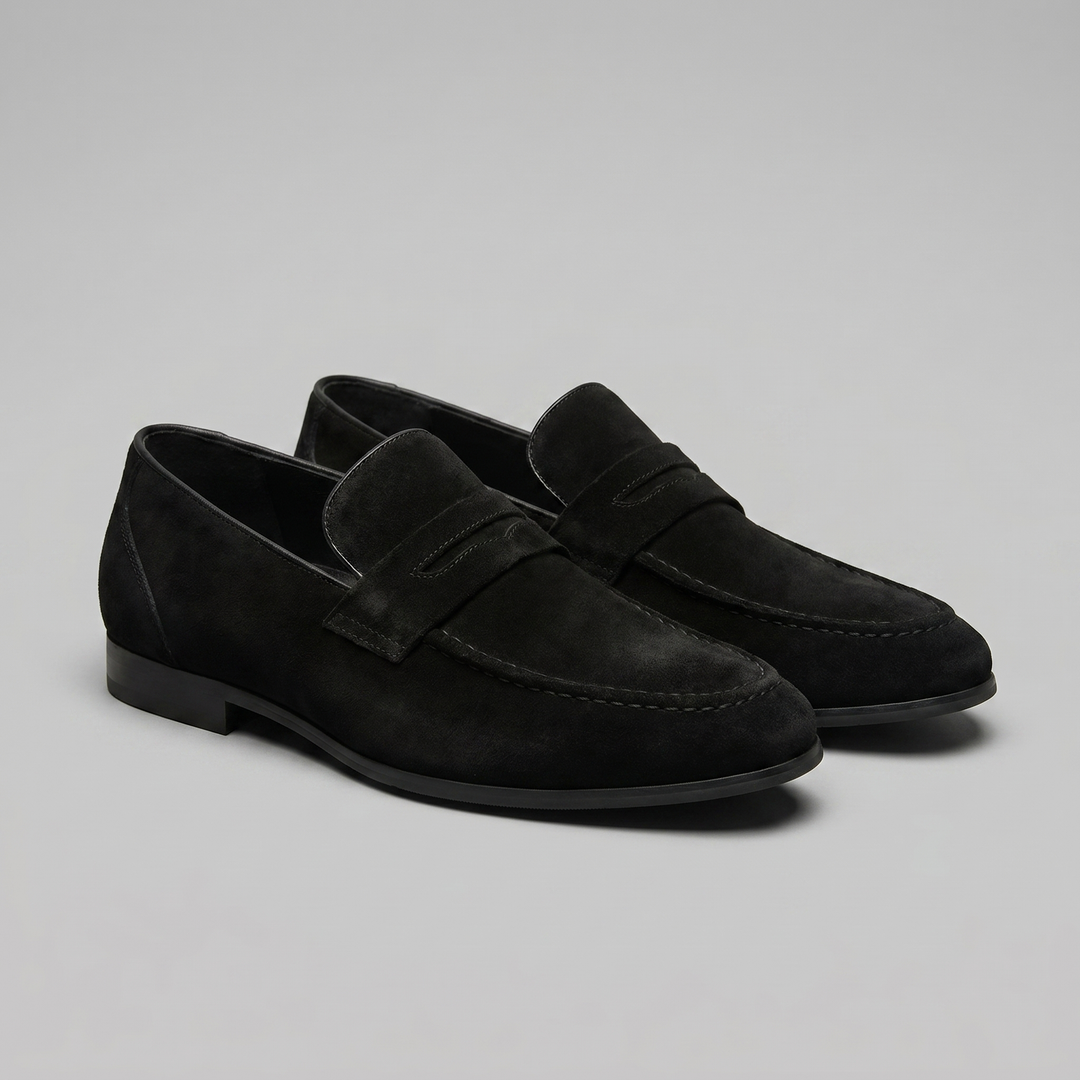 Paire de mocassins Penny homme, alliant style classique et confort pour une marche facile.