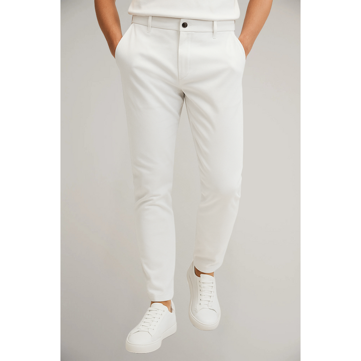 Pantalon chino homme slim fit. Un style moderne et élégant, polyvalent pour le bureau, les sorties ou un look décontracté.