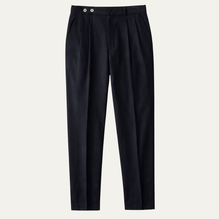 Pantalon homme habillé slim fit taille haute. Parfait pour un look formel et moderne.