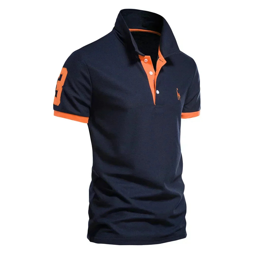 Polo chic homme bicolore, coupe regular, idéal pour une tenue décontractée masculine élégante.