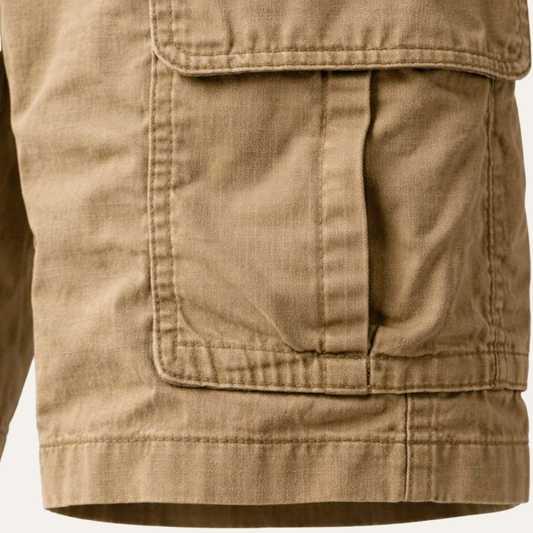 Short cargo homme léger et respirant pour l'été, avec poches pratiques et fermeture éclair, très polyvalent.